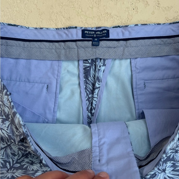NWOT Peter Millar Salem Performance Short. Blue tropical pattern - Picture 3 of 4